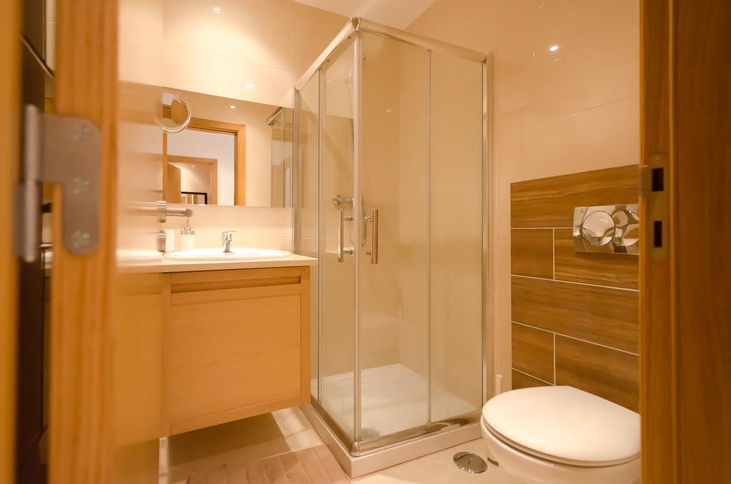 Modern 2 Bed Apartment 5km Carvoeiro Lagoa (Algarve) Exterior foto